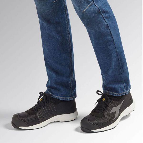 Pantofi de lucru DIADORA FLY LITEBASE MATRYX S3 HRO SRC ESD Pantofi de lucru DIADORA FLY LITEBASE MATRYX S3 HRO SRC ESD