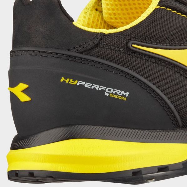 Încălțăminte de protecție DIADORA GLOVE HYPER LOW S3S FO HRO SR ESD BEIGE Încălțăminte de protecție DIADORA GLOVE HYPER LOW S3S FO HRO SR ESD BEIGE