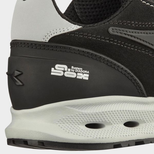 Încălțăminte de protecție DIADORA GLOVE A.BOX LOW PRO S3S FO SR HRO ESD BLACK Încălțăminte de protecție DIADORA GLOVE A.BOX LOW PRO S3S FO SR HRO ESD BLACK