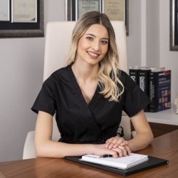 Tunică medicală de lucru LAURA – neagră