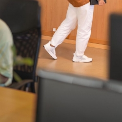 Încălțăminte sport de lucru WOCK BREELITE culoare ALB